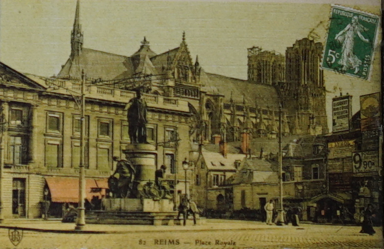 Carte postale ancienne Reims place royale 08409