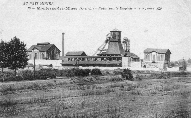 Carte postale ancienne Puits Sainte-Eugénie D-XXe Iv