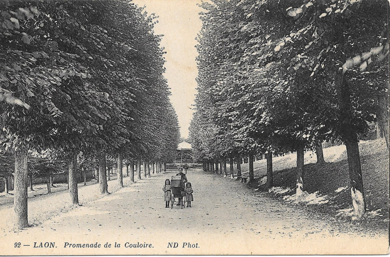 Carte postale ancienne Laon Carte postale 10