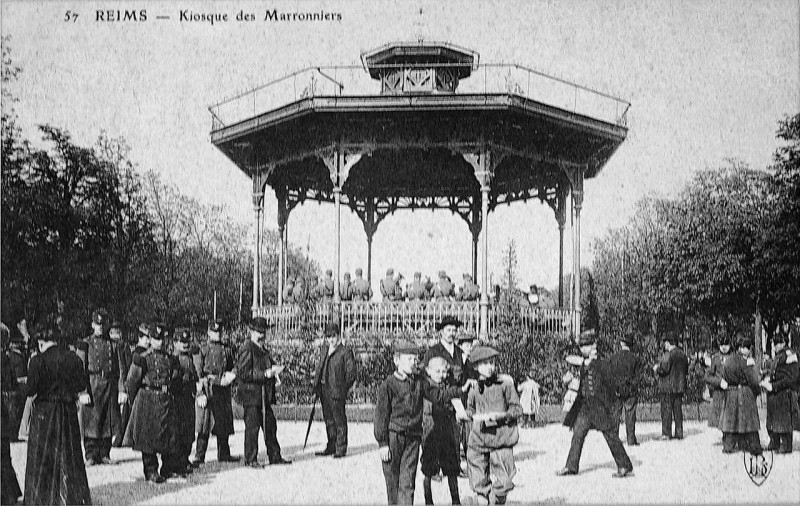 Carte postale ancienne Kiosque promenades reims 05061