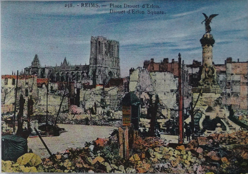 Carte postale ancienne PlaCe d erlon 1GM 5318