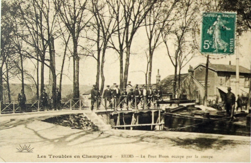 Carte postale ancienne ReimS 1906 pont huon 8412