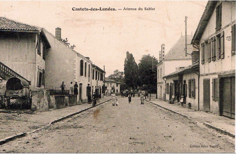 Carte postale ancienne Castets (Landes) - avenue du Sablar 1b