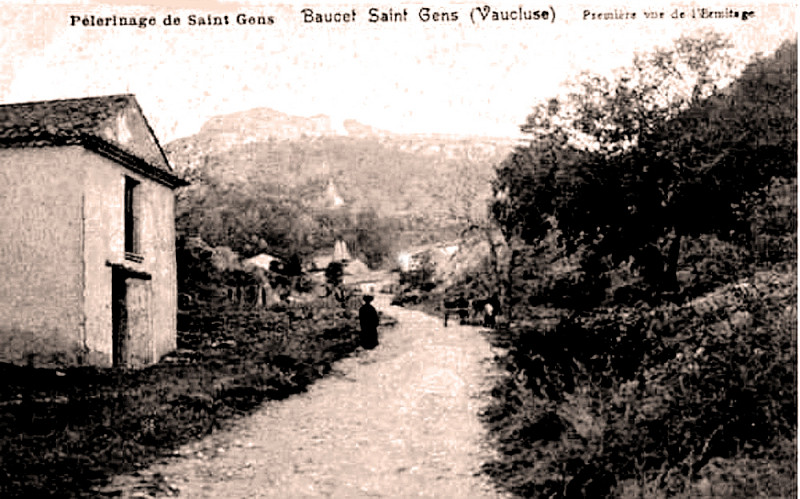 Carte postale ancienne Le Beaucet Entrée de l'Hermitage de Saint-Gens