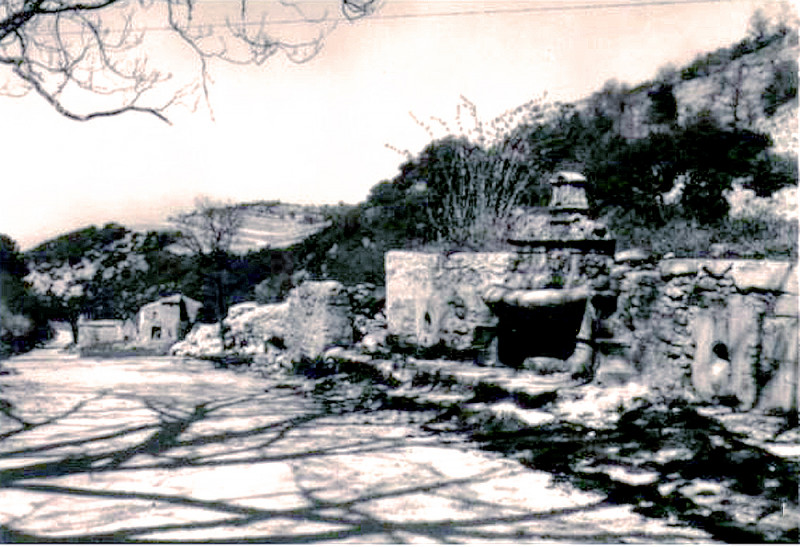 Carte postale ancienne Le Beaucet site du sanctuaire