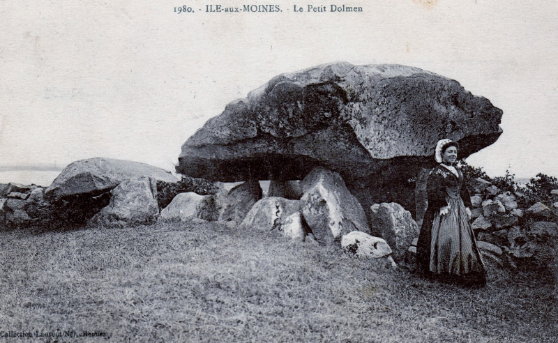 Carte postale ancienne Le dolmen de Penhap 1923