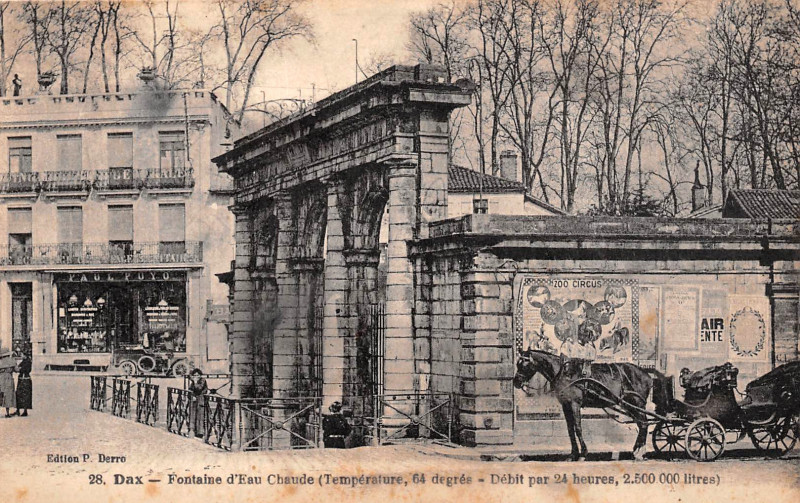 Carte postale ancienne Dax (Landes) - Fontaine chaude 73