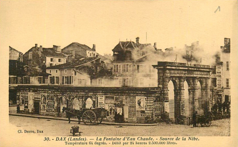 Carte postale ancienne Dax (Landes) - Fontaine chaude 26