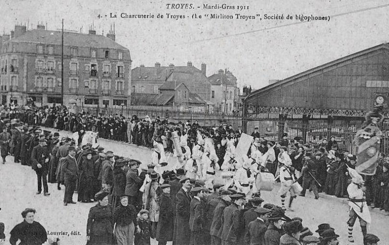 Carte postale ancienne Le Mirliton Troyen