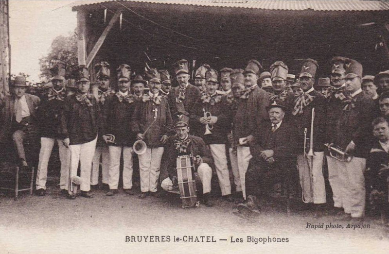 Carte postale ancienne Les Bigophones - Bruyères-le-Châtel