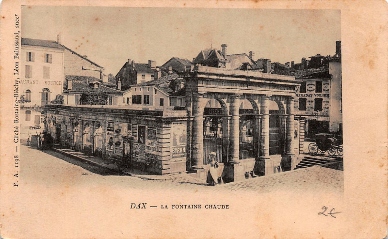 Carte postale ancienne Dax (Landes) - Fontaine chaude 13