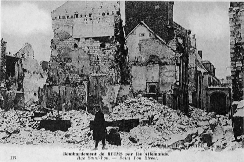 Carte postale ancienne Rue st yvon reims 05087