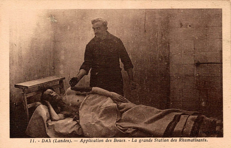Carte postale ancienne Dax (Landes) - Application de boues 8