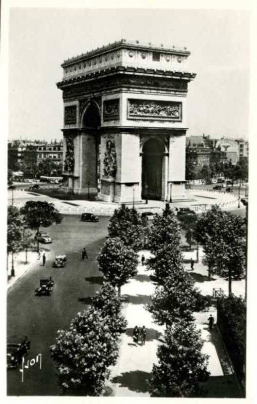 Carte postale ancienne Paris, en Flanant, 100, L'Arc de Triomphe de l'Etolile.. (NBY 2907)