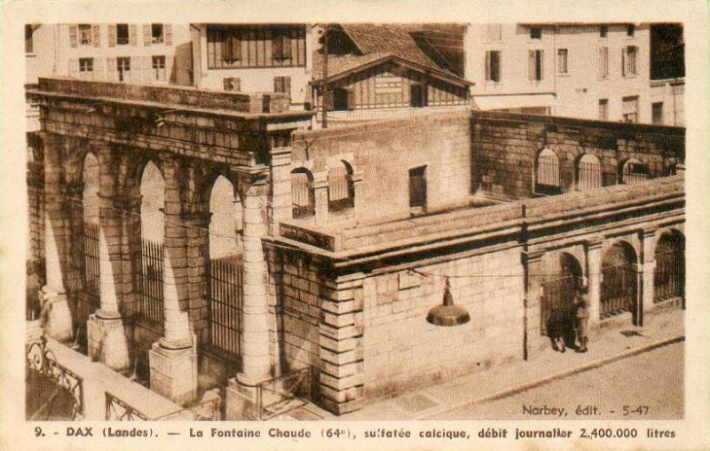 Carte postale ancienne Dax (Landes) - Fontaine chaude 3a