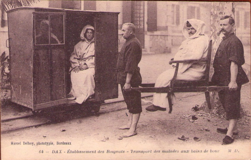 Carte postale ancienne Dax (Landes) - Transport des curistes 2