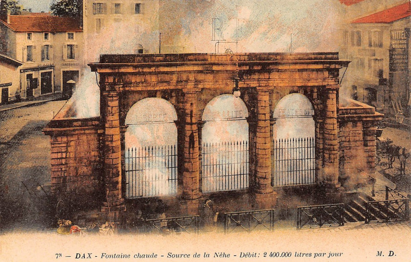 Carte postale ancienne Dax (Landes) - Fontaine chaude 31a
