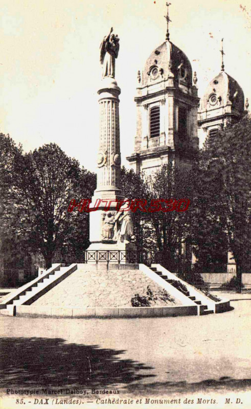 Carte postale ancienne Dax (Landes) - Monument aux morts 5