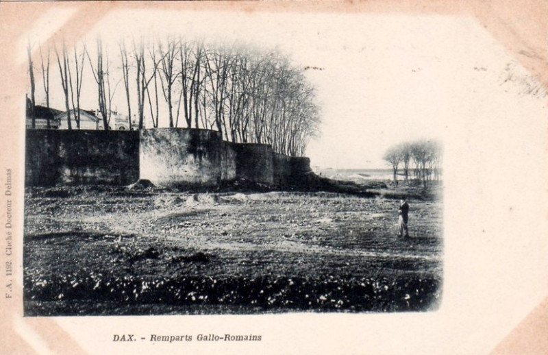 Carte postale ancienne Dax (Landes) - Ramparts Gallo-Romains 13