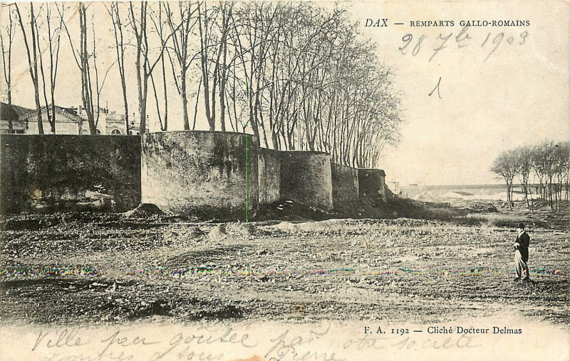 Carte postale ancienne Dax (Landes) - Ramparts Gallo-Romains 15