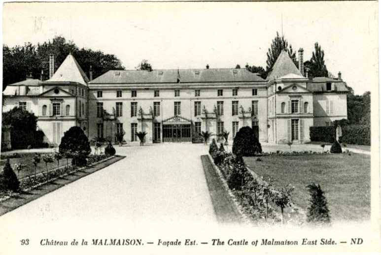 Carte postale ancienne 93, Cahteau de la Malmaison, The Castle of Malmaison East Side (NBY 5329)