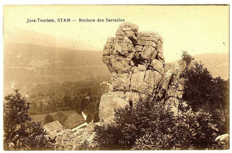 Carte postale ancienne Jura Syam Rochers des Sarrazins à Syam