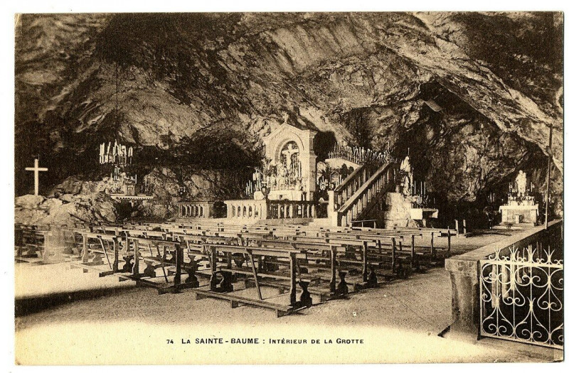 Carte postale ancienne La Sainte-Baume - Intérieur de la Grotte