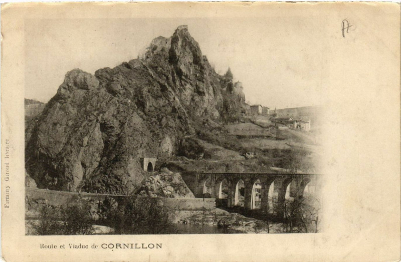 Carte postale ancienne Route et Viaduc de Cornillon