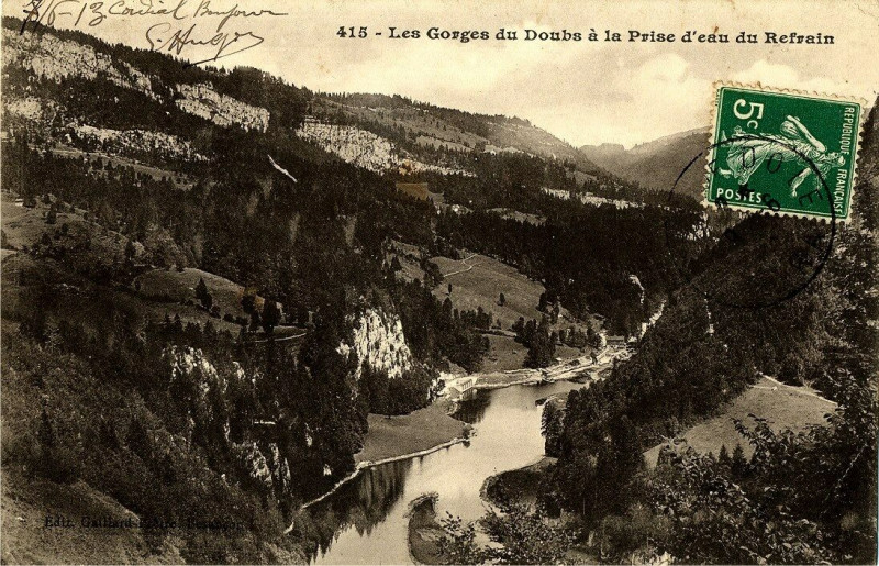 Carte postale ancienne Doubs Les gorges du Doubs à la Prise d'eau du Refrain à Doubs