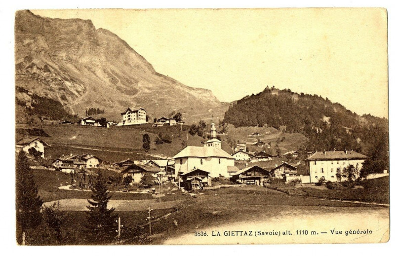 Carte postale ancienne Savoie La giettaz Vue générale à La Giettaz