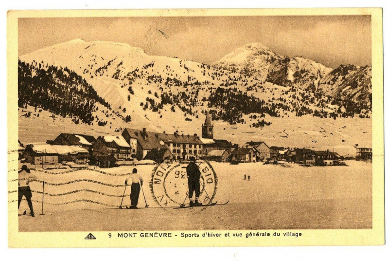 Carte postale ancienne Hautes-Alpes Montgenèvre Sports d' hiver et Vue générale à Montgenèvre