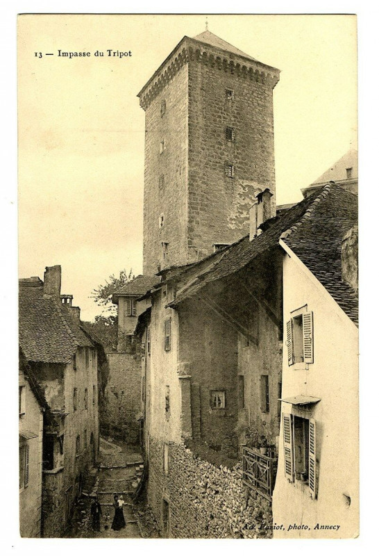 Carte postale ancienne Haute-Savoie Annecy Impasse du Tripot animé à Annecy