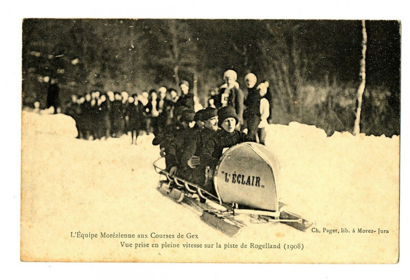 Carte postale ancienne Jura Sports d'Hiver Bosbsleigh L'Equipe Morézienne aux courses de Gex à Our