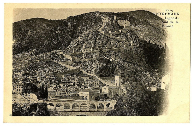 Carte postale ancienne Alpes-de-Haute-Provence Entrevaux Ligne du Sud de la France à Entrevaux
