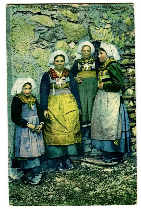 Carte postale ancienne Savoie Maurienne Costumes Saint-Colomban des Villards à Saint-Colomban-des-Villards