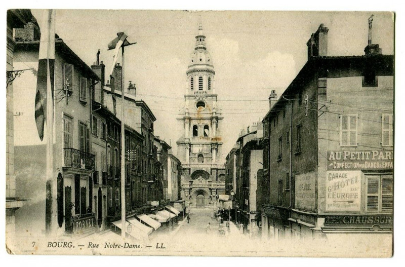 Carte postale ancienne Ain Bourg Rue Notre-Dame