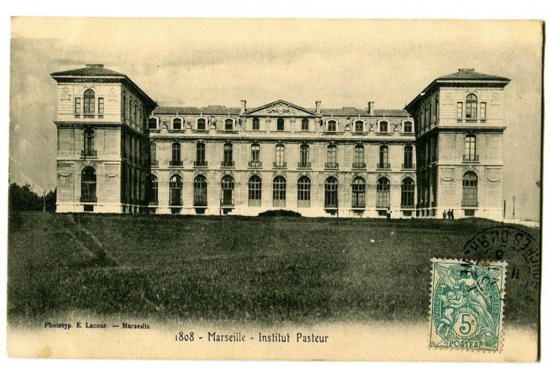 Carte postale ancienne Bouche-du-Rhône Marseille Institut Pasteur à Marseille
