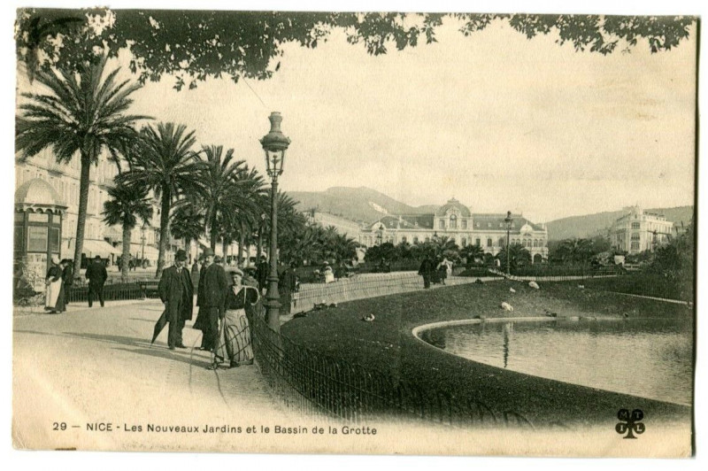 Carte postale ancienne Alpes-Maritimes Nice Les Nouveaux Jardins et le Bassin de la grotte animé à Nice