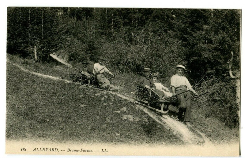 Carte postale ancienne Isère Allevard Brame-Farine animé à Allevard