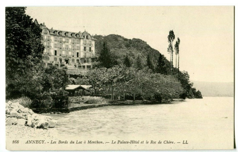 Carte postale ancienne Haute-Savoie Annecy Les Bords du Lac à Menthon Palace Hôtel Roc de Chère à Annecy