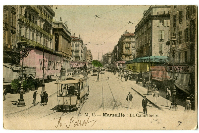 Carte postale ancienne Bouche-du-Rhône Marseille La Cannebière animé tram à Marseille