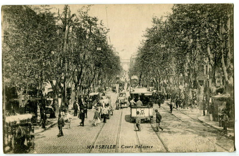 Carte postale ancienne Bouche-du-Rhône Marseille Cours Belsunce animé tram à Marseille