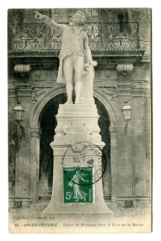 Carte postale ancienne Bouche du Rhône Aix en Provence Statue de Mirabeau Cour de la mairie à Aix-en-Provence