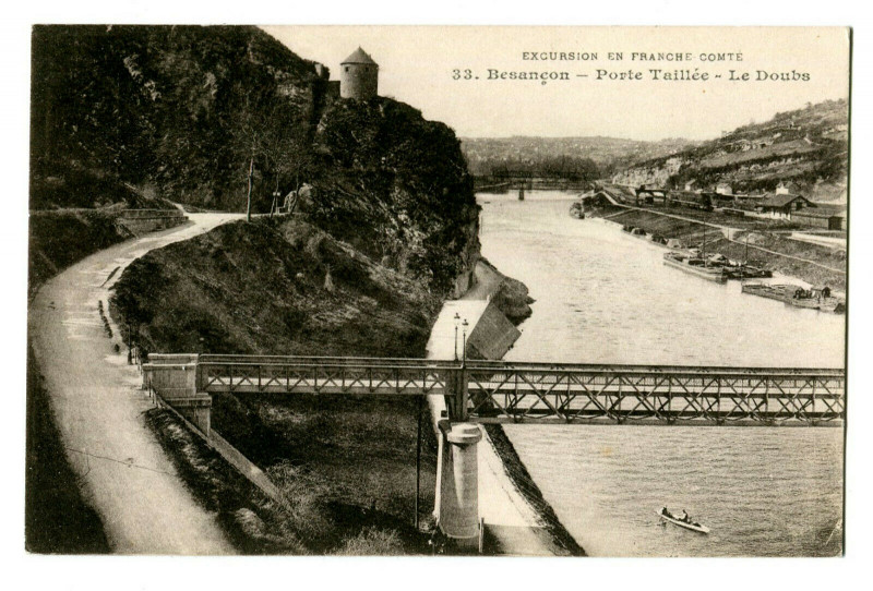 Carte postale ancienne Doubs Besançon Porte Taillée Le Doubs à Doubs