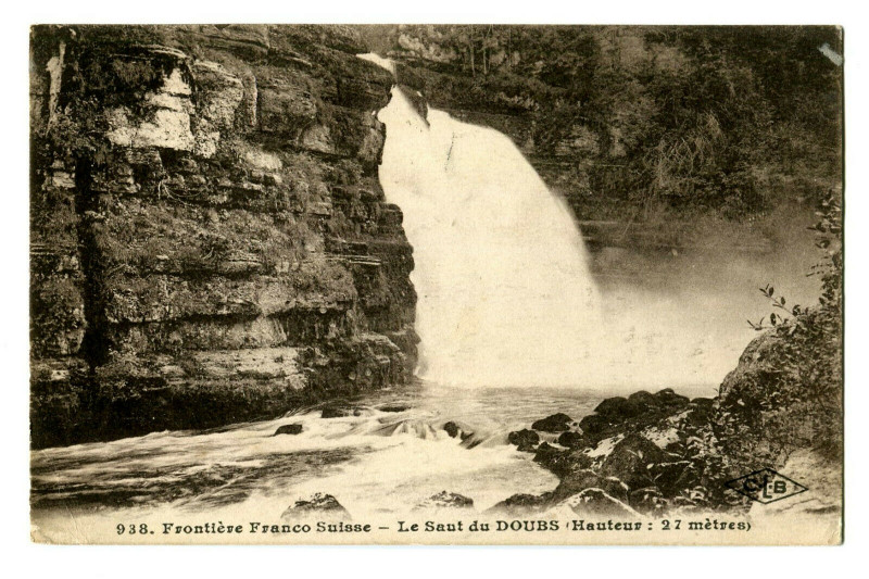 Carte postale ancienne Doubs  Frontière Franco-Suisse Le Saut du Doubs à Doubs
