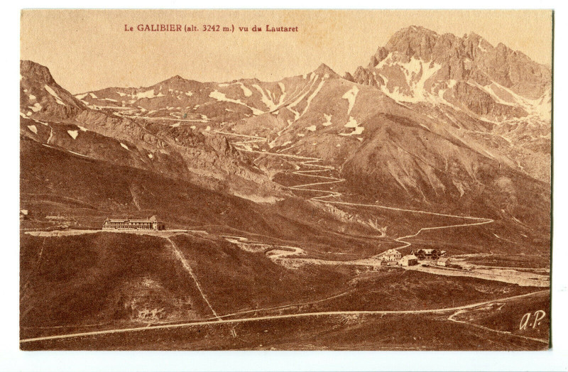 Carte postale ancienne Hautes-Alpes Le Galibier vu du Lautaret