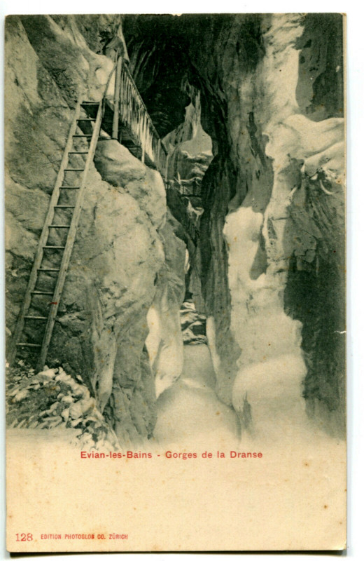Carte postale ancienne Haute-Savoie Evian-les-Bains Gorges de la Dranse à Évian-les-Bains