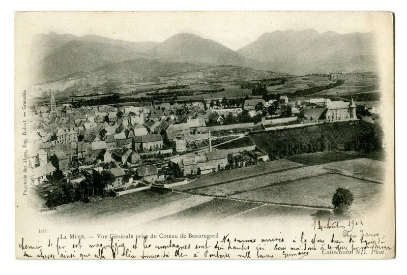 Carte postale ancienne Isère La Mure Vue prise du Coteau de Beauregard à La Mure