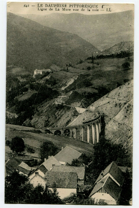 Carte postale ancienne Isère  Ligne de La Mure Vue de la Voie à La Mure