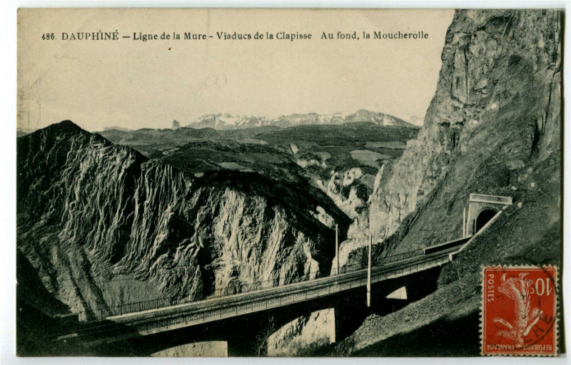 Carte postale ancienne Isère Ligne de la Mure Viaducs de La Clapisse Au fond la Moucherolle à La Mure